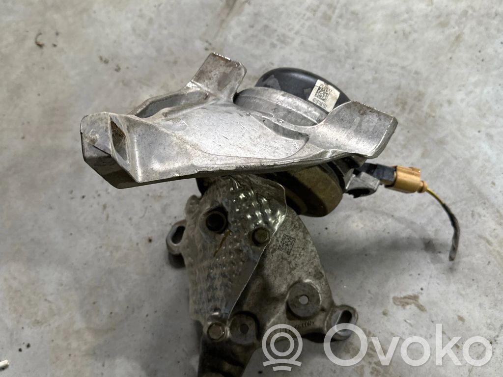 Engine mount bracket   4M0399201E
