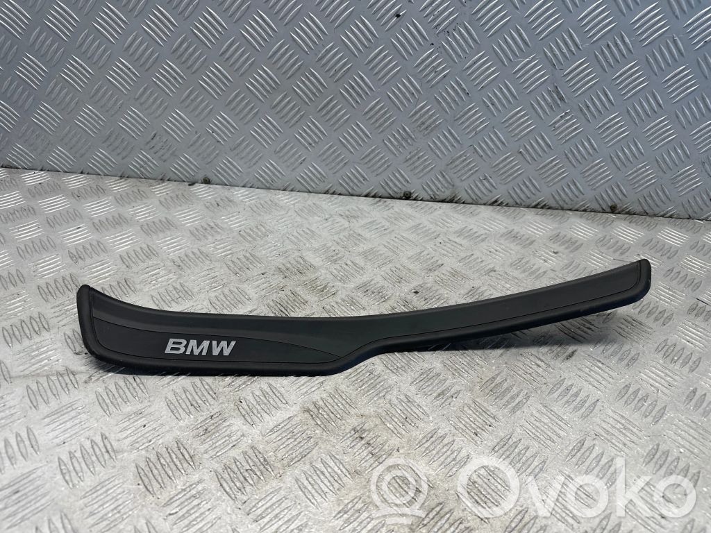 BMW 3 E90 E91 Moldura protectora del borde trasero 