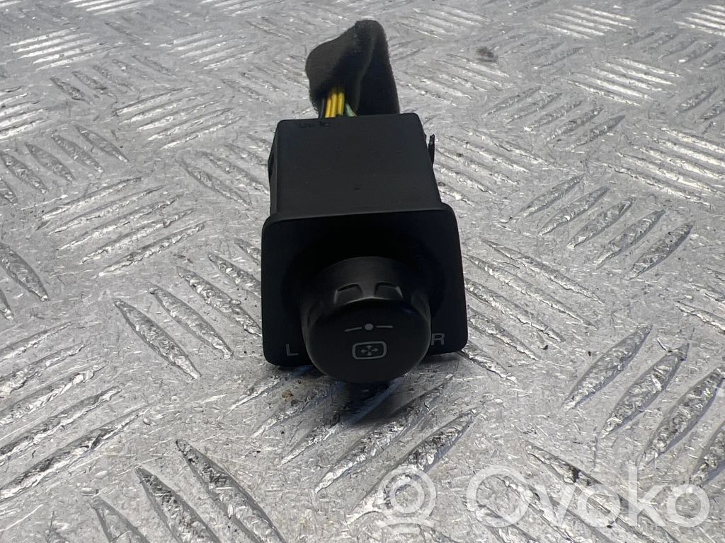 Opel Antara Wing mirror switch 