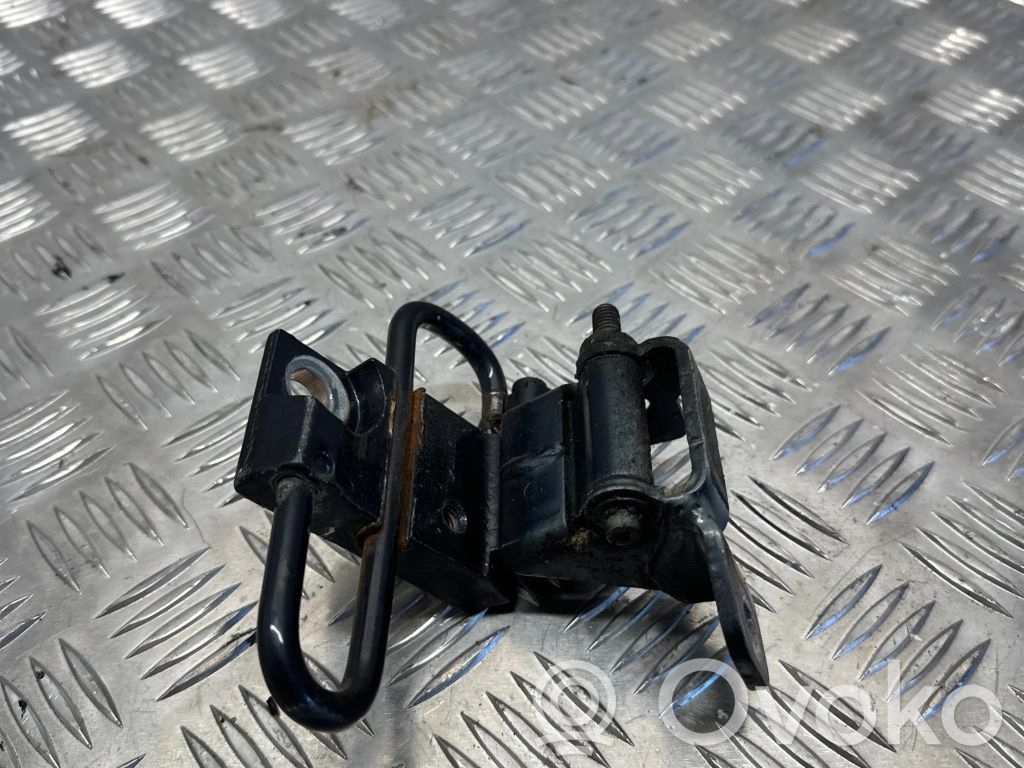 Volkswagen Phaeton Rear door lower hinge 