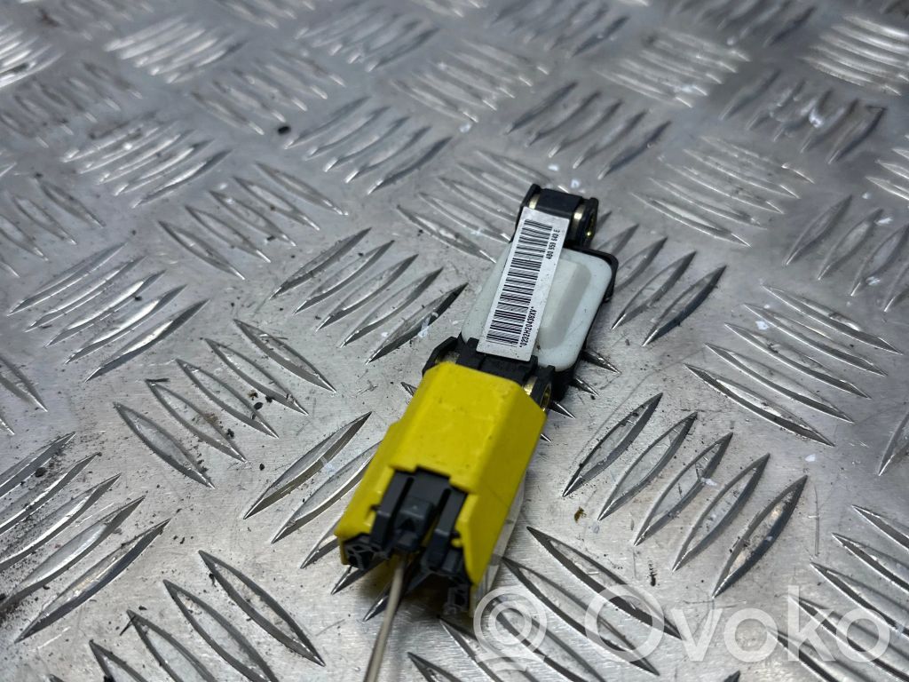 Volkswagen Phaeton Airbag deployment crash/impact sensor 