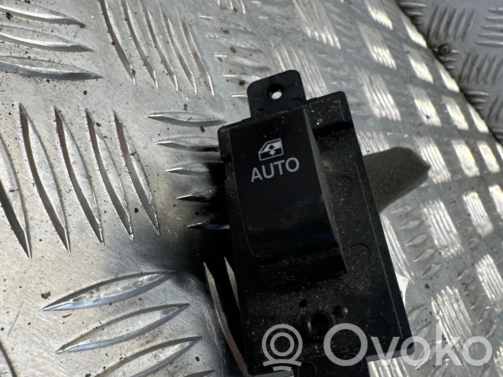 Opel Antara Electric window control switch 