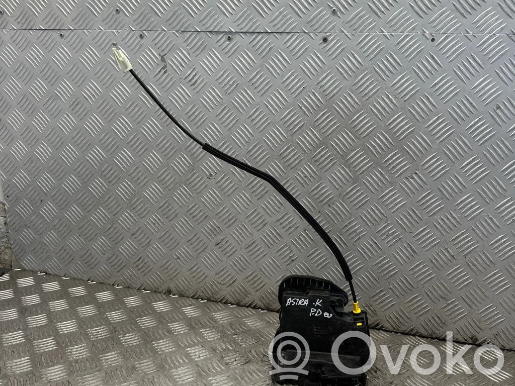 Opel Astra K Etuoven lukko 