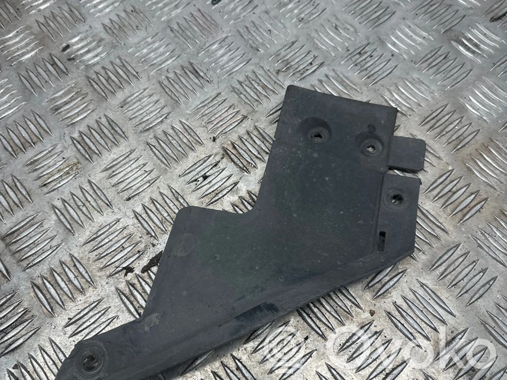 Opel Zafira C Moldura inferior del parachoques trasero 