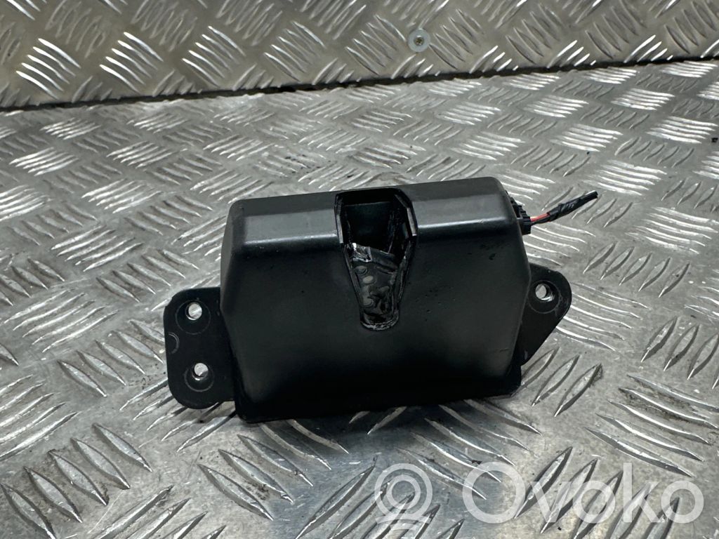 KIA Sorento Tailgate/trunk/boot lock/catch/latch 