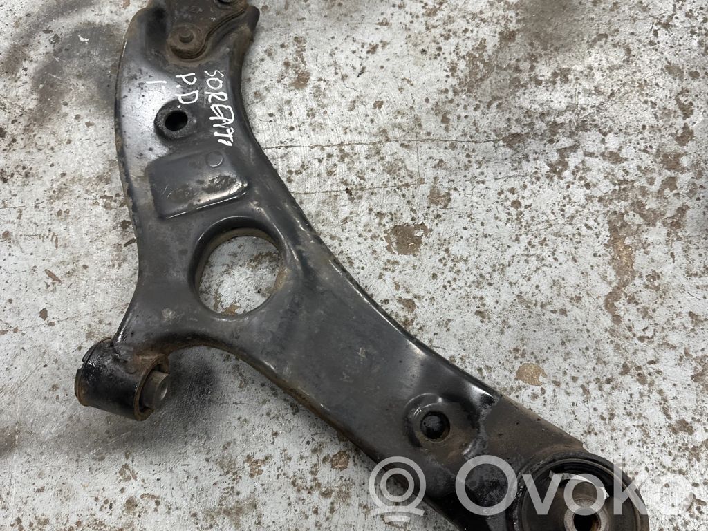 KIA Sorento Front lower control arm/wishbone 