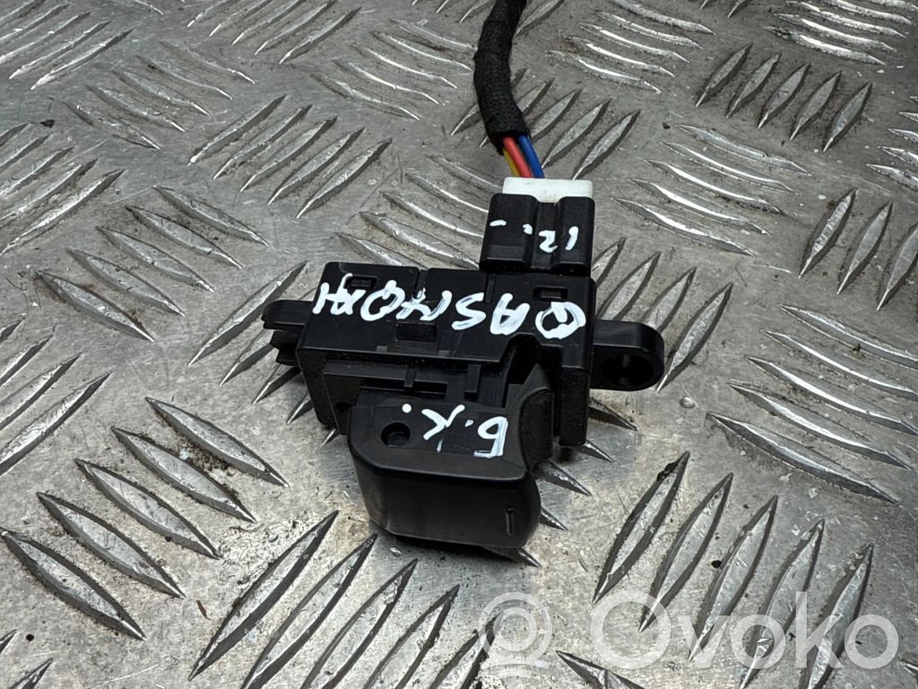 Electric window control switch   25411BR00A,1722