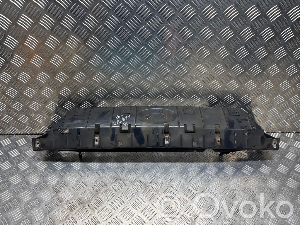 Ford Galaxy Radiatoru paneļa augšējā daļa (televizors) 