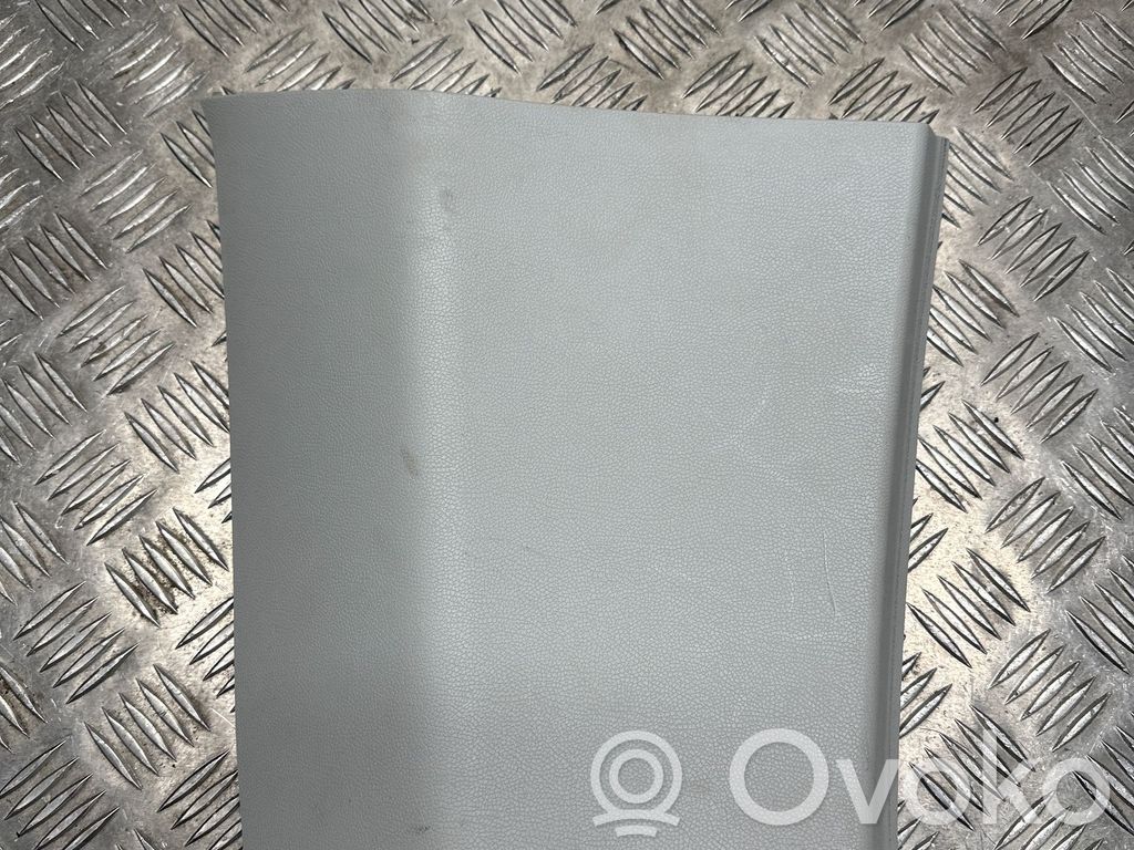 Osłona górna słupka / D   5L6867245A