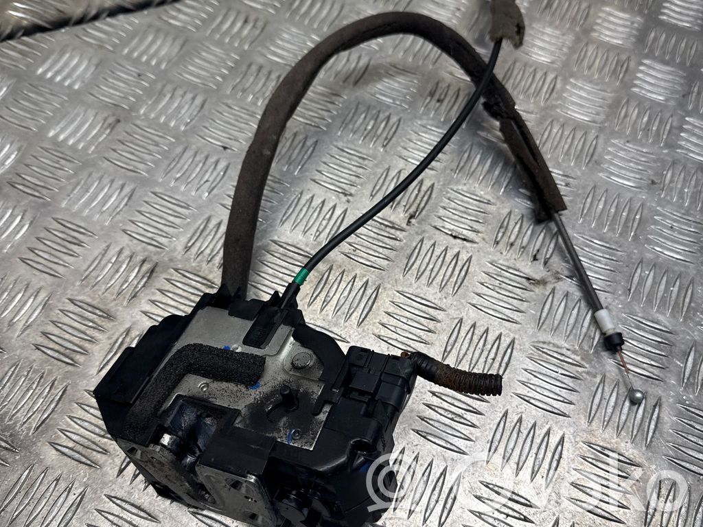 Nissan Qashqai Rear door lock 