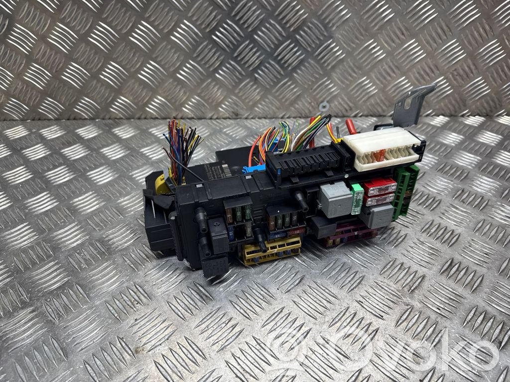 Mercedes-Benz E W212 Fuse module 