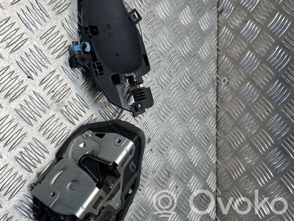 BMW X1 E84 Galinių durų spyna 
