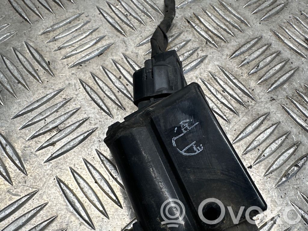 KIA Sorento Windscreen/windshield washer pump 