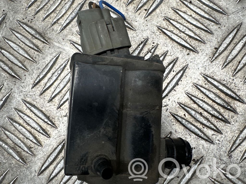 Hyundai Santa Fe Windscreen/windshield washer pump 