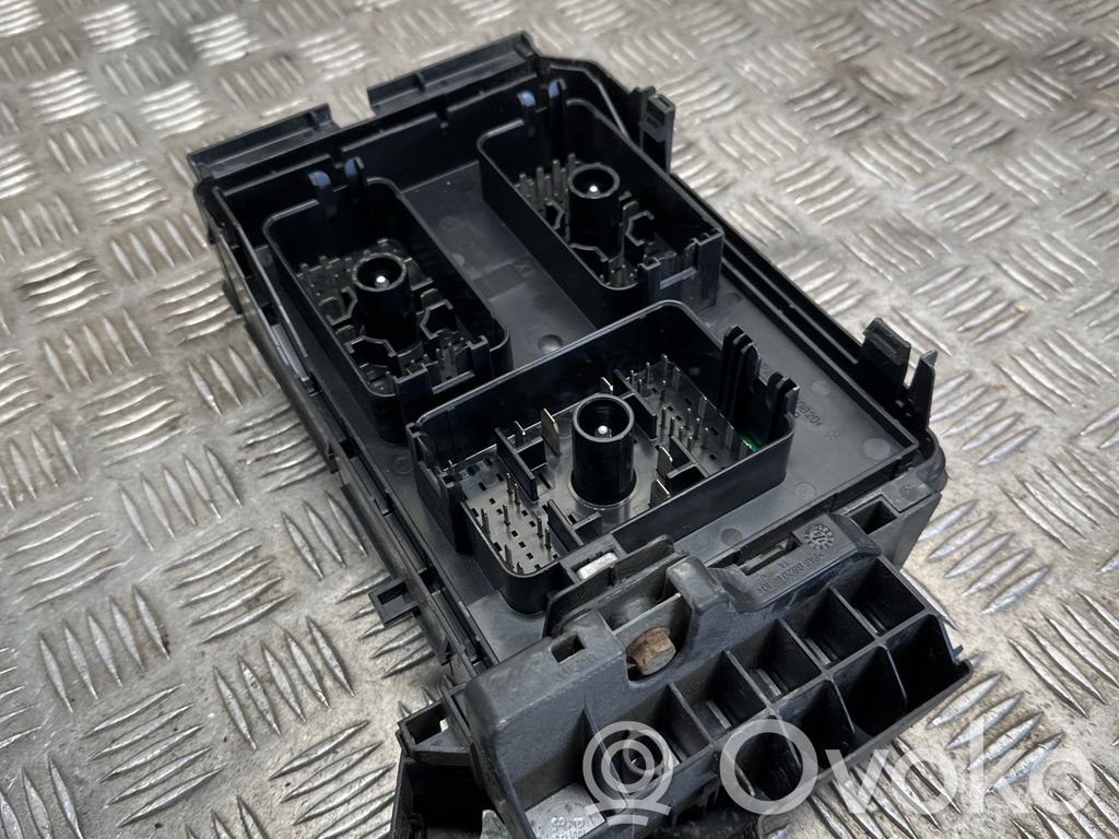 Opel Astra K Módulo de fusible 