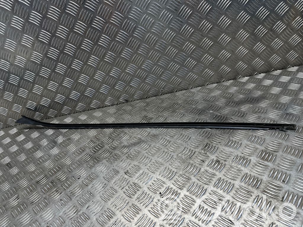 Opel Astra K Windshield trim 