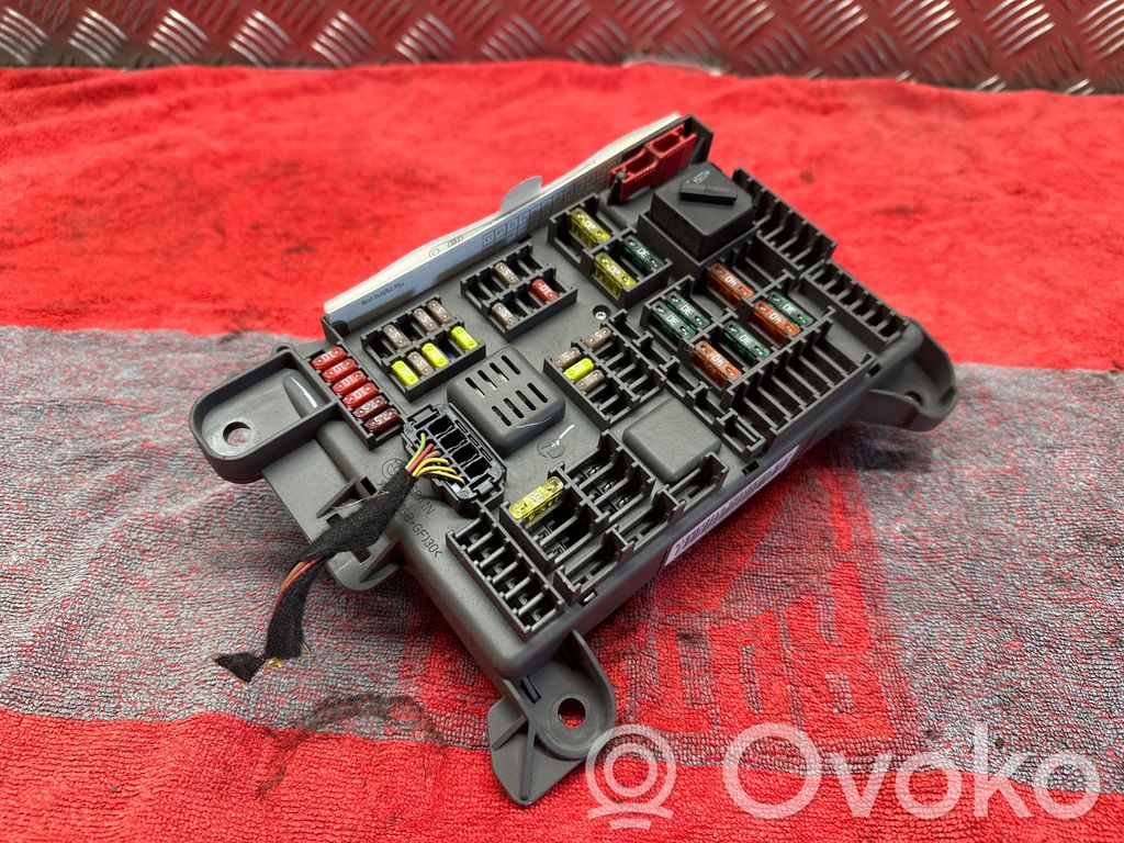 BMW X5 E70 Fuse module 