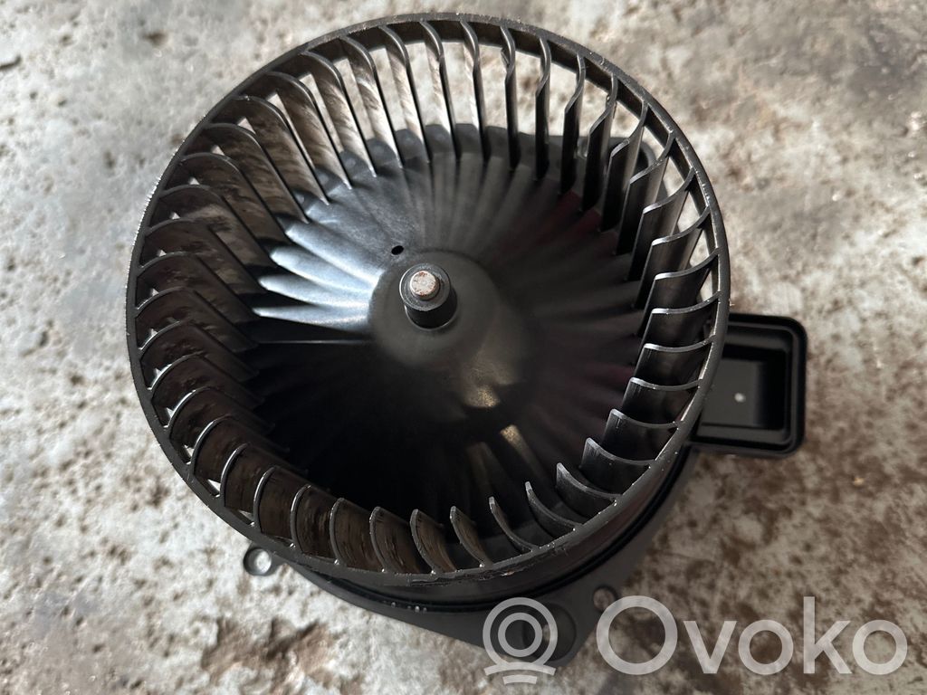 BMW 3 G20 G21 Mazā radiatora ventilators 