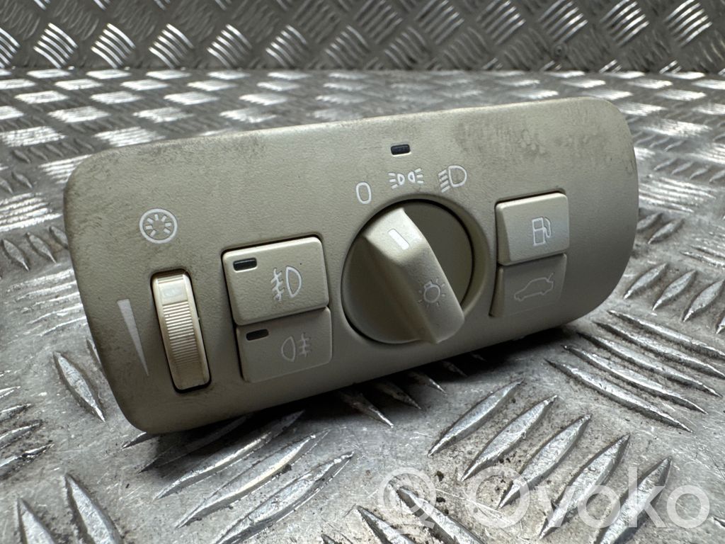 Light switch   30739422,090401A,04067323