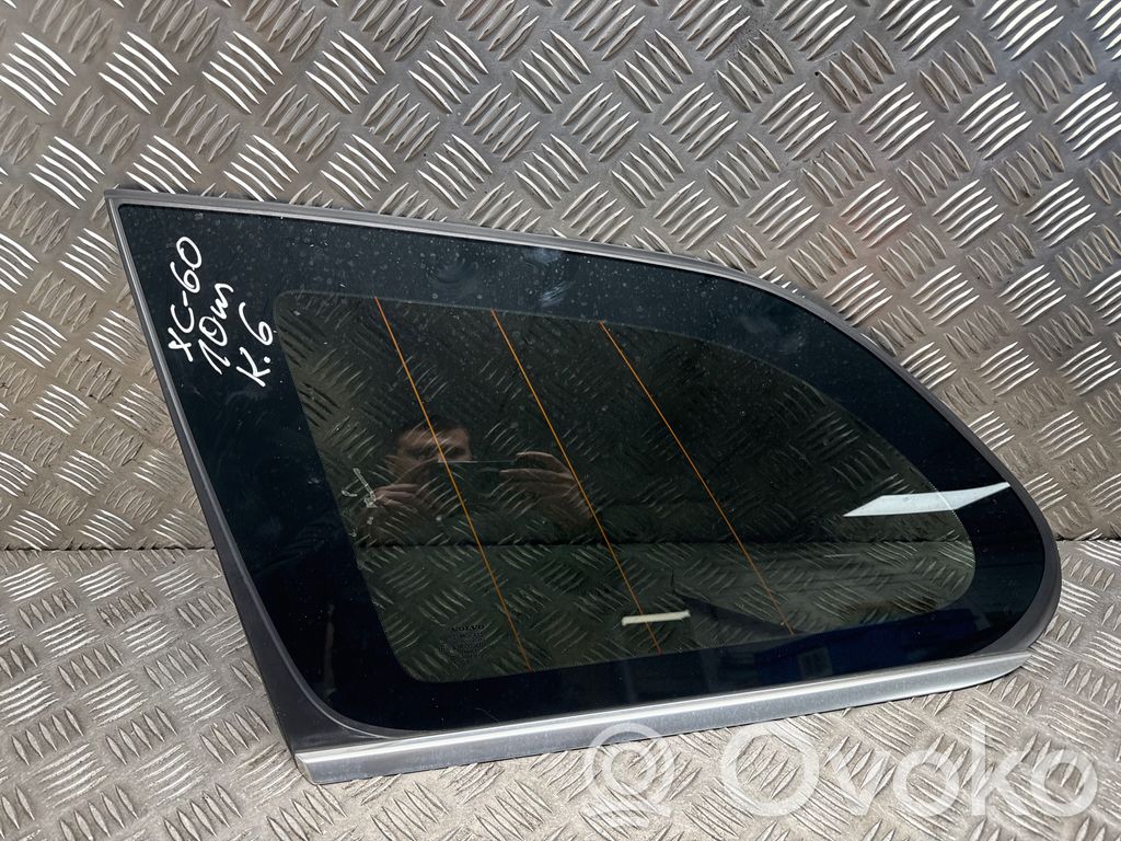 Volvo XC60 Rear side window 