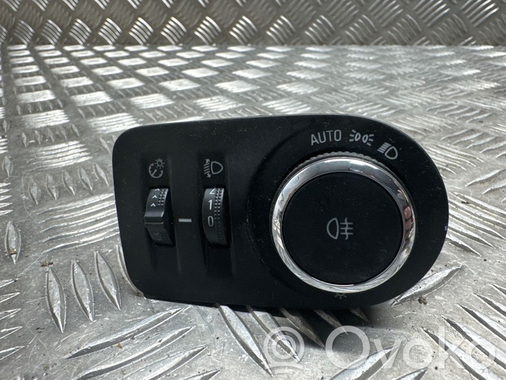 Opel Astra K Light switch 