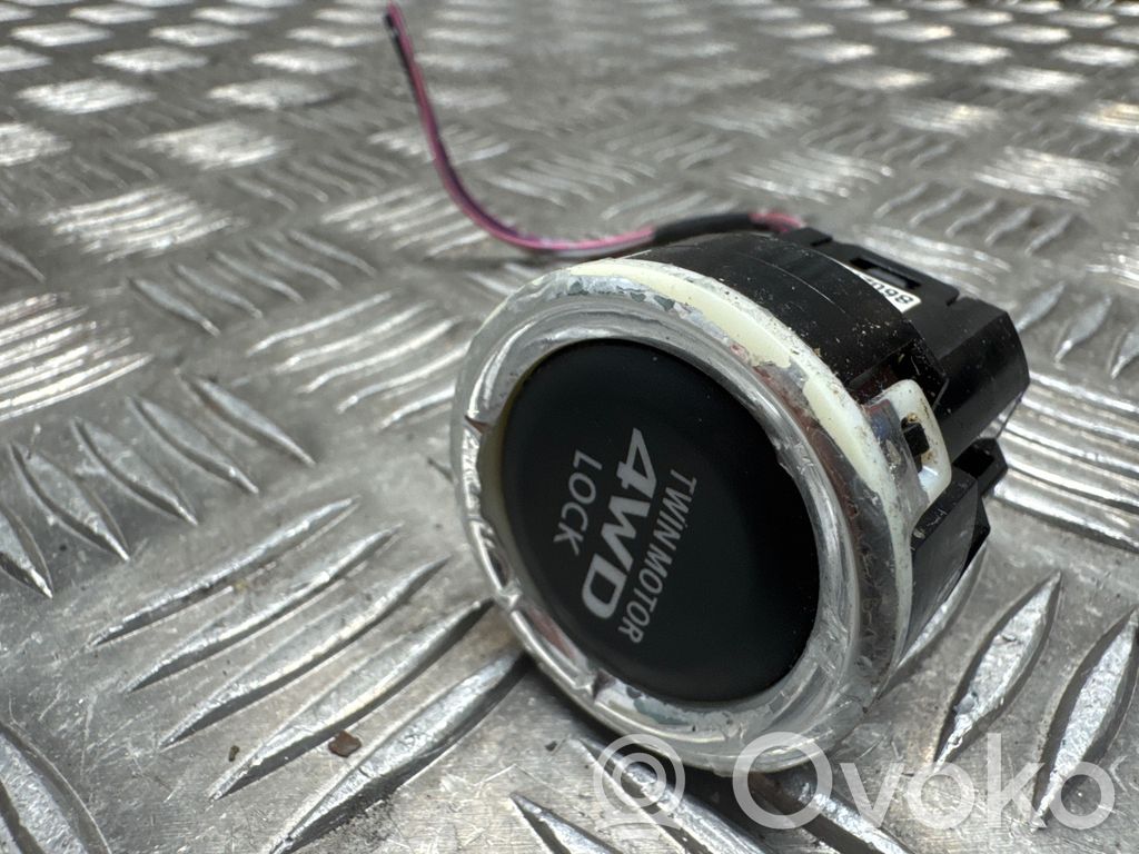 Mitsubishi Outlander Differential lock switch 