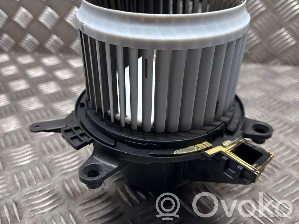 Opel Grandland X Вентилятор печки 