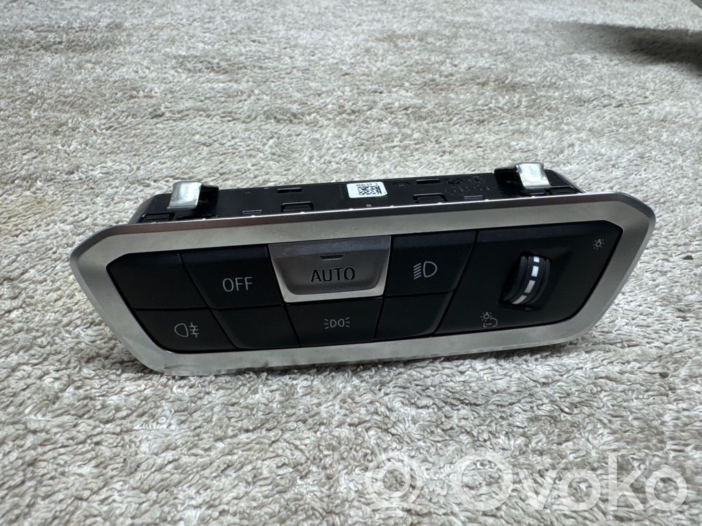BMW XM Przełącznik świateł 