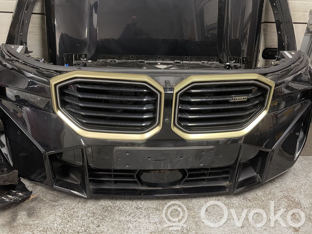 BMW XM Priekio detalių komplektas 