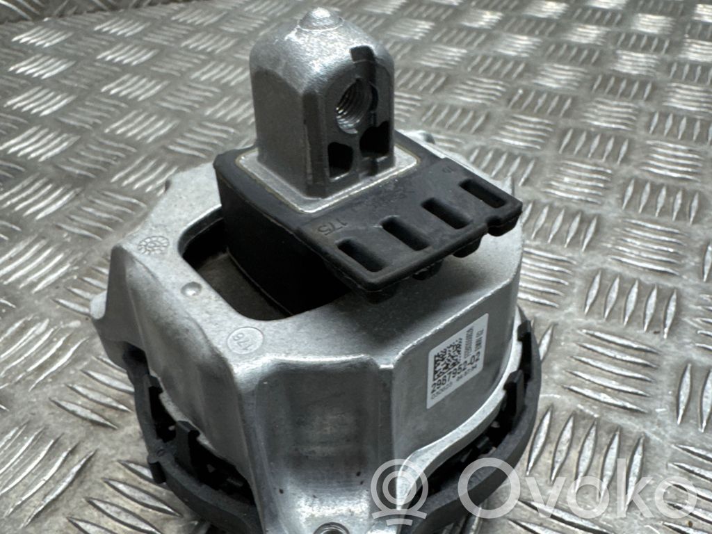 BMW X7 G07 Engine mount bracket 