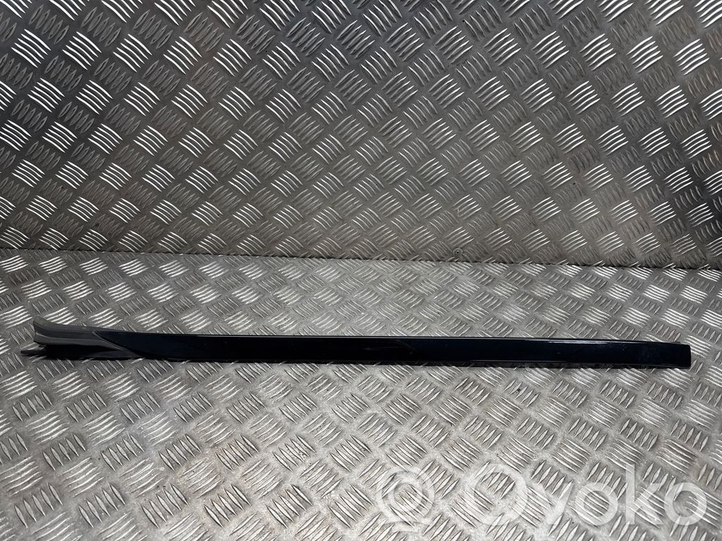 BMW X5 G05 Windshield trim 