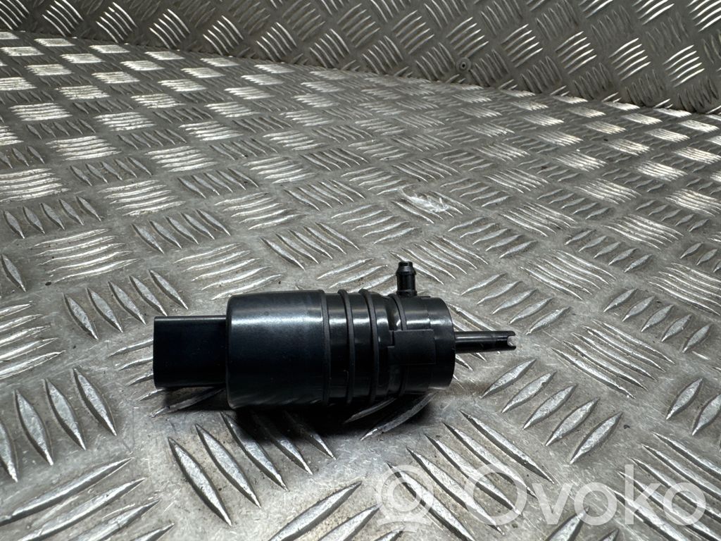 BMW X5 G05 Pompa spryskiwacza szyby przedniej / czołowej 