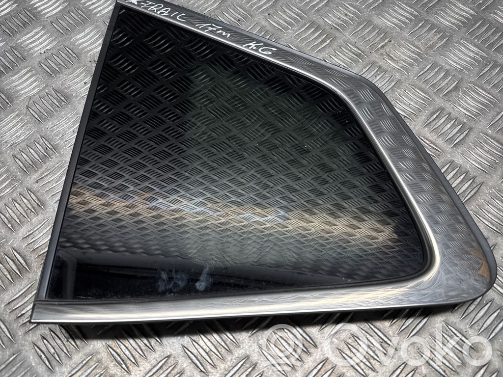 Nissan X-Trail T32 Rear side window 
