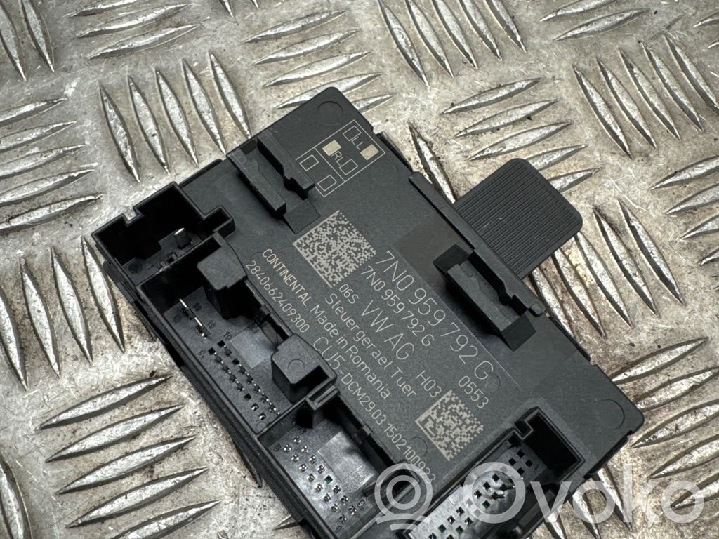Seat Alhambra (Mk2) Door control unit/module 