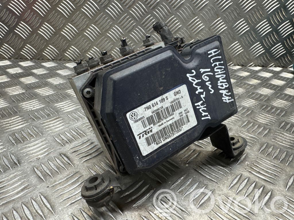 Seat Alhambra (Mk2) ABS bloks 