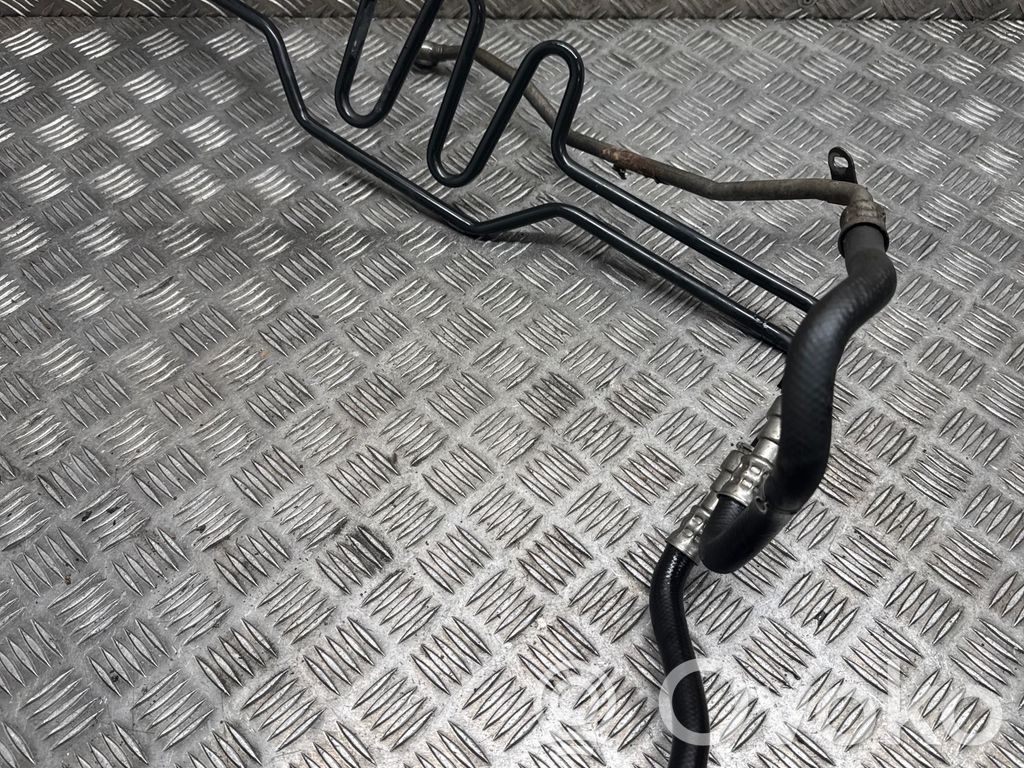 BMW X1 E84 Vairo stiprintuvo radiatorius 
