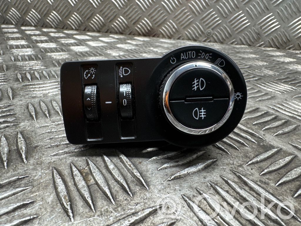 Opel Insignia A Light switch 