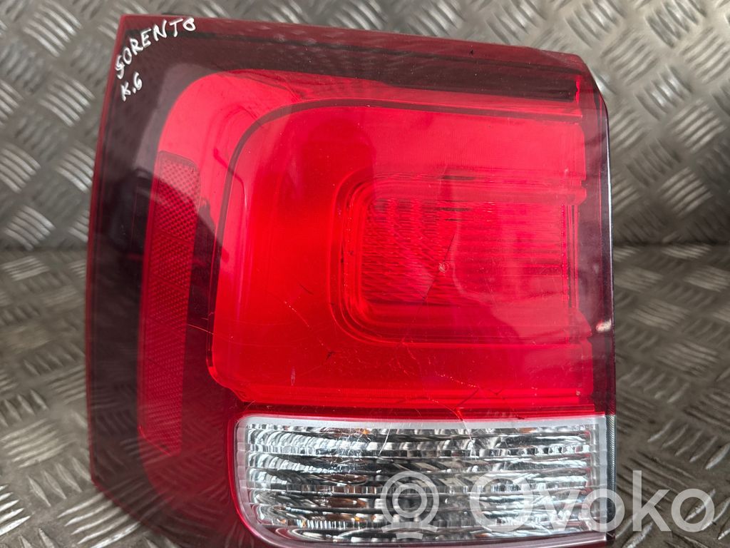 KIA Sorento Rear/tail lights 