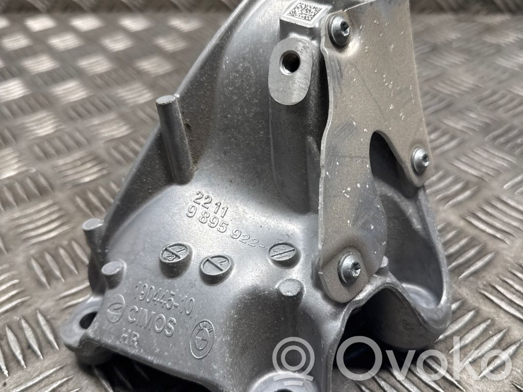 BMW X7 G07 Engine mounting bracket 