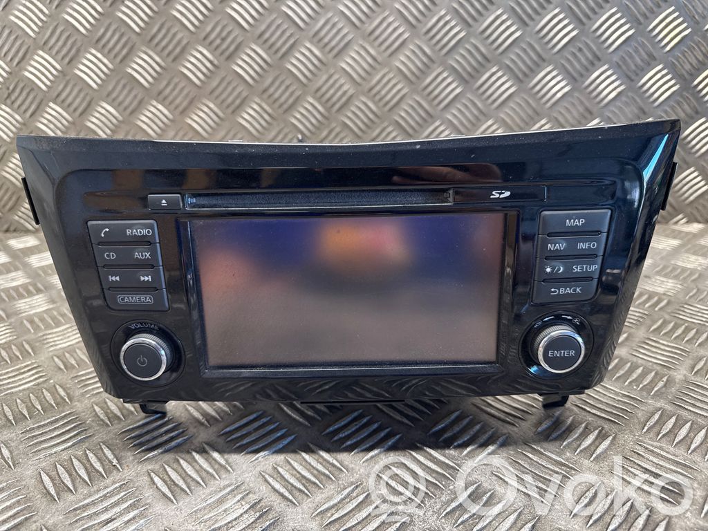 Nissan X-Trail T32 Panel / Radioodtwarzacz CD/DVD/GPS 