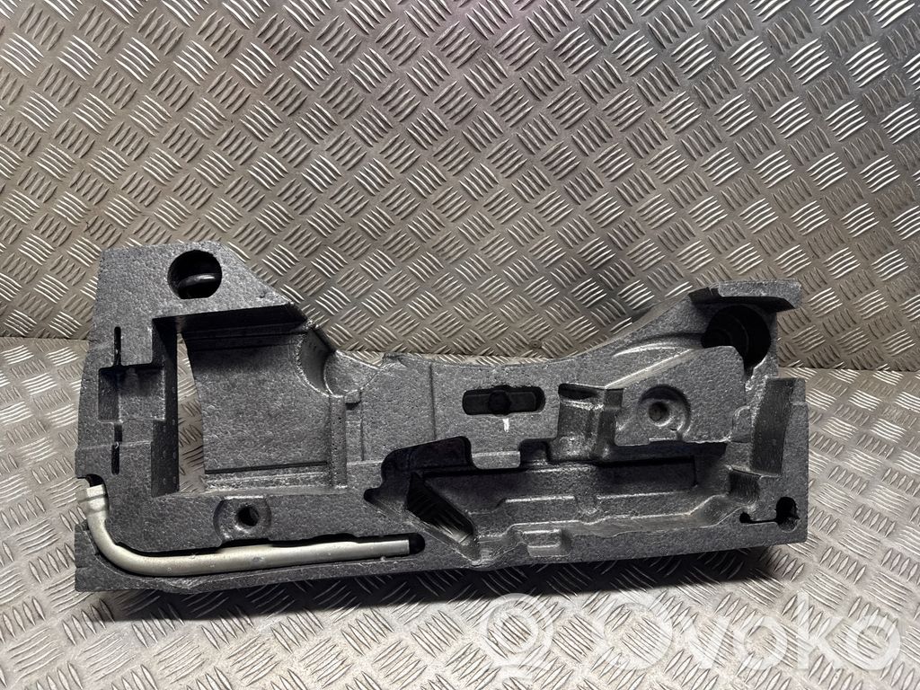 Volkswagen PASSAT B7 Cassetta degli attrezzi