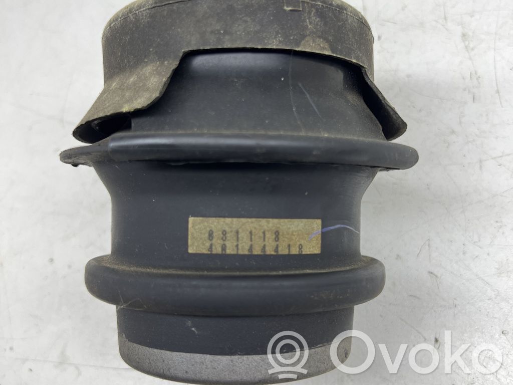 Engine mount bracket   081118,40144418