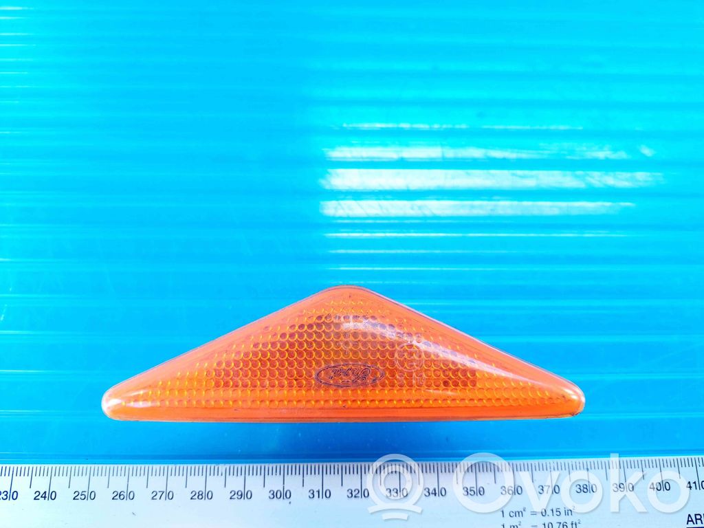 Ford Focus Front fender indicator light 