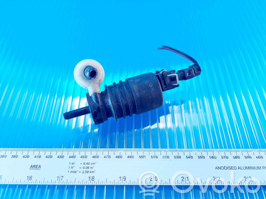 BMW 3 E46 Windscreen/windshield washer pump 