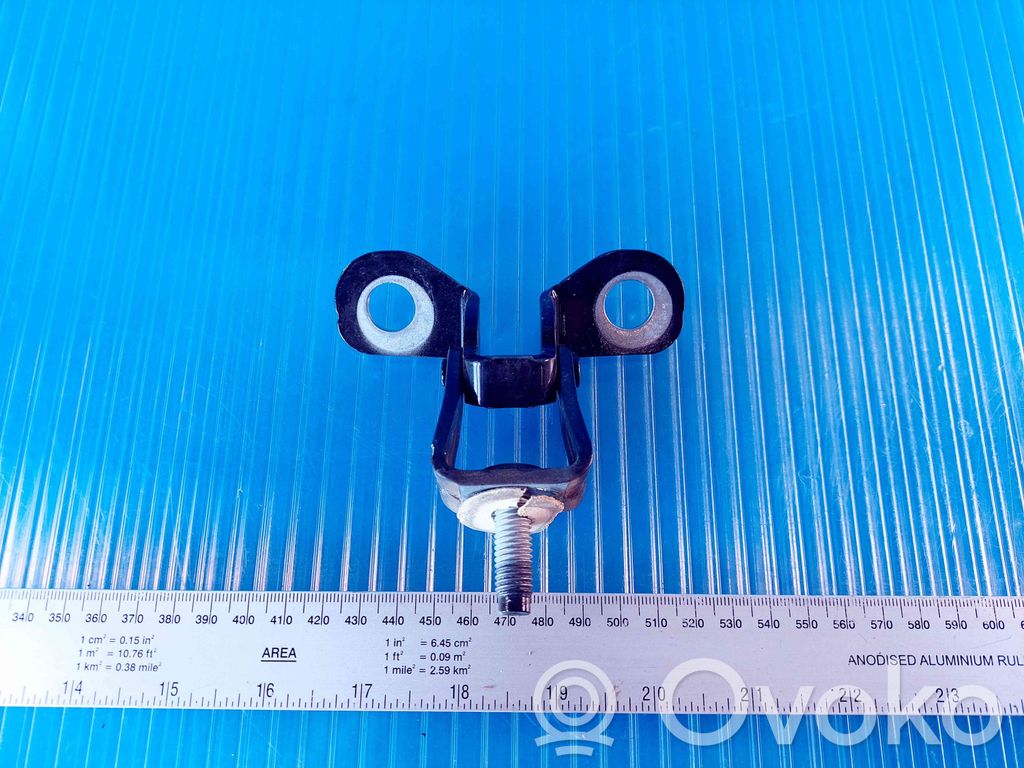 Ford Kuga II Tailgate hinge 