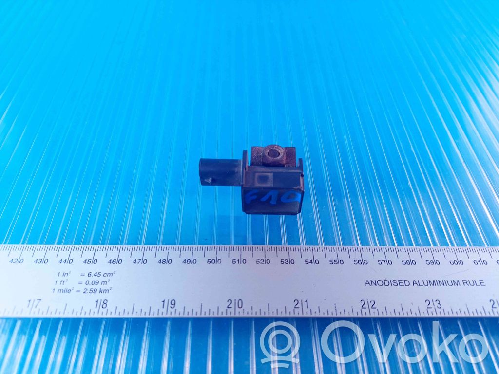 BMW 5 F10 F11 Airbag deployment crash/impact sensor 