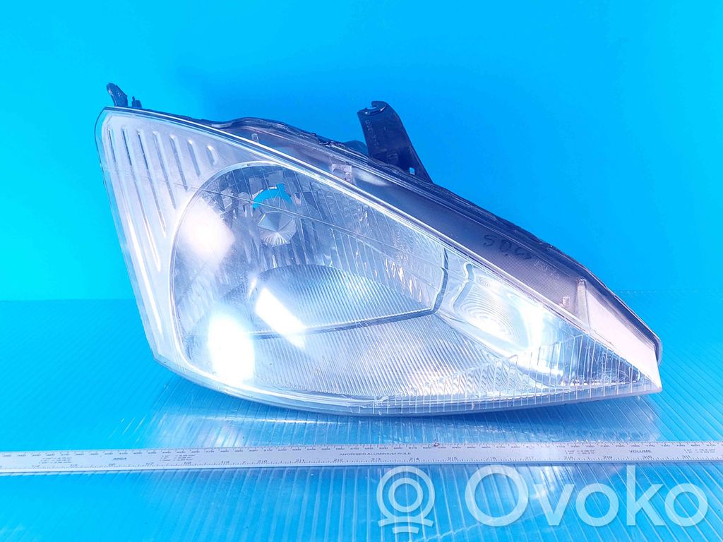 Ford Focus Headlight/headlamp 