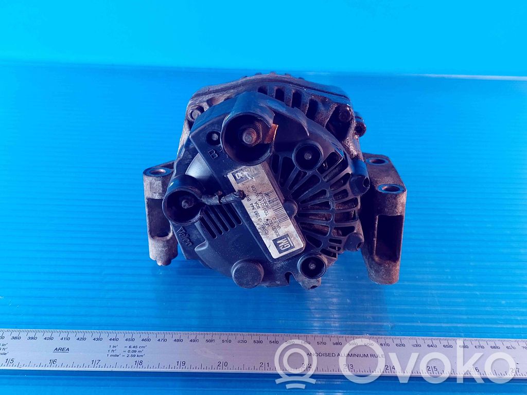 Opel Corsa D Alternador 