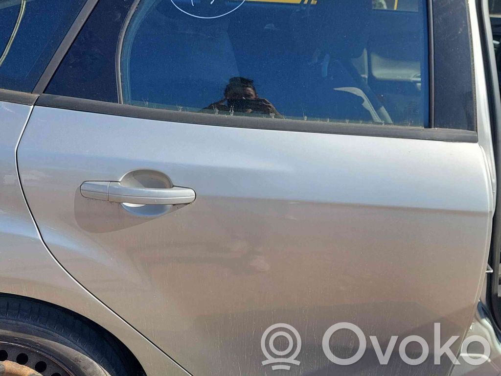 Rear door