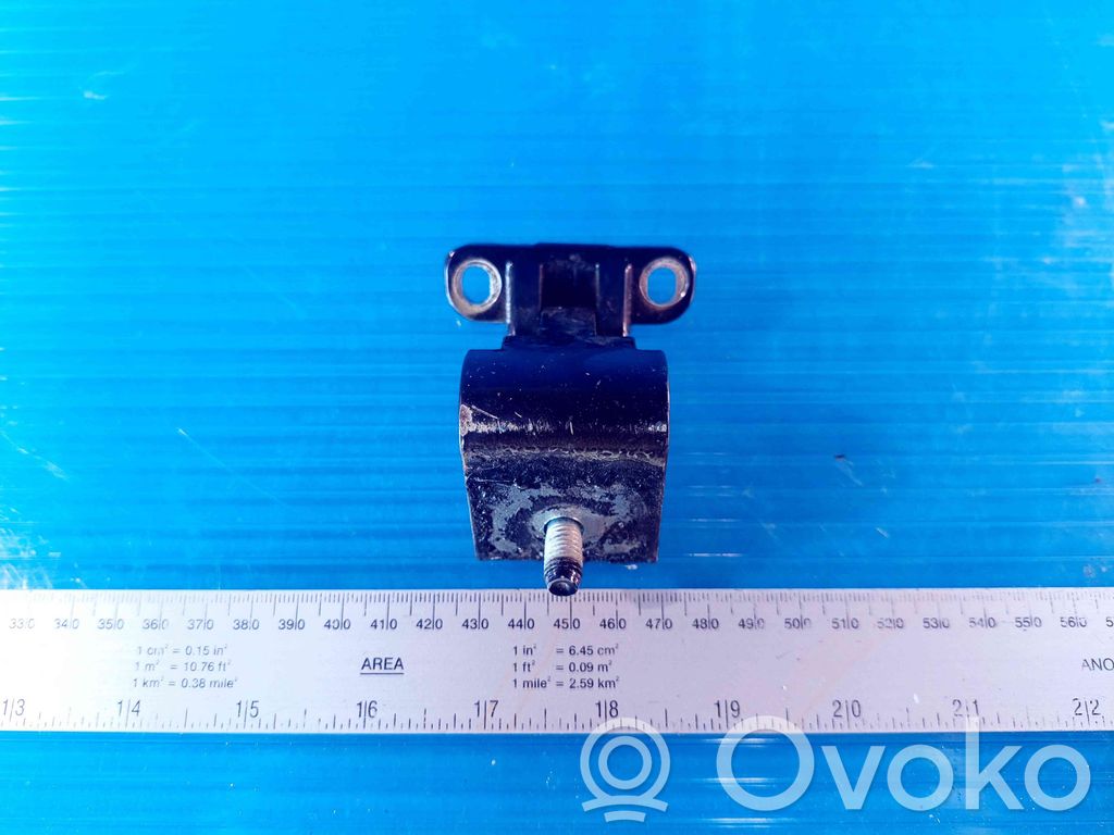 Loading door upper hinge